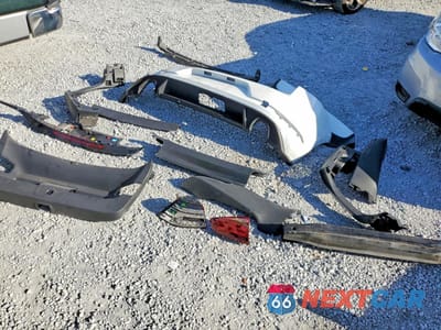 Zdjęcie 13 z 14 samochodu: 2018 VOLKSWAGEN GTI S/SE VIN:3VW447AU8JM258164 - miniatura