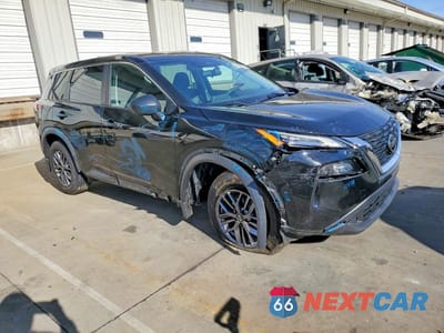 Czwarte zdjęcie samochodu z boku: 2021 NISSAN ROGUE S VIN:5N1AT3AB9MC828528 - miniatura