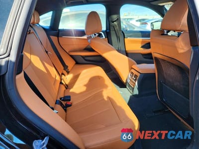 Zdjęcie 10 z 12 samochodu: 2024 BMW I4 EDRIVE 35 VIN:WBY43AW0XRFS56712 - miniatura