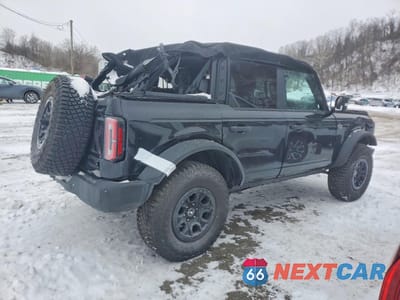 Trzecie zdjęcie samochodu z tyłu: 2024 FORD BRONCO WILDTRAK VIN:1FMEE2BP6RLA60899 - miniatura