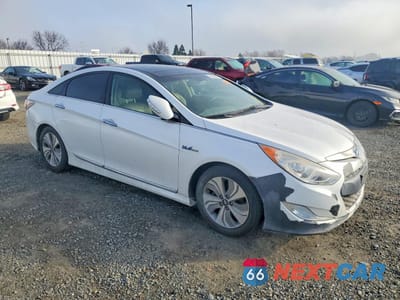 Czwarte zdjęcie samochodu z boku: 2014 HYUNDAI SONATA HYBRID VIN:KMHEC4A42EA107117 - miniatura