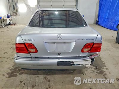 Zdjęcie 6 z 13 samochodu: 1999 MERCEDES-BENZ E 300TD VIN:WDBJF25H9XA939552 - miniatura