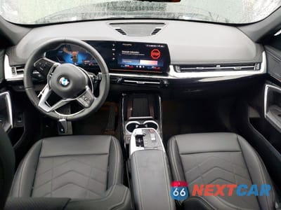 Zdjęcie 8 z 11 samochodu: 2025 BMW X1 XDRIVE28I VIN:WBX73EF03S5378932 - miniatura