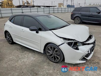 Czwarte zdjęcie samochodu z boku: 2021 TOYOTA COROLLA XSE VIN:JTNC4MBE7M3144193 - miniatura