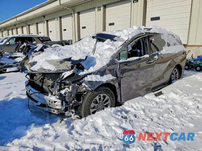 2021 TOYOTA SIENNA XLE 5TDYRKEC7MS063378 - główne zdjęcie licytacji z USA - miniatura