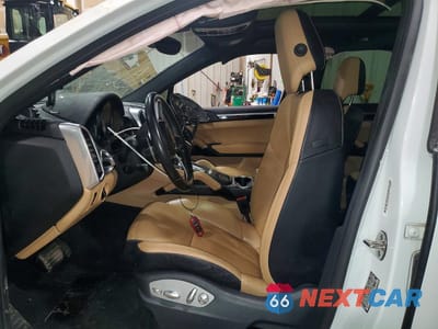 Zdjęcie 7 z 13 samochodu: 2016 PORSCHE CAYENNE SE HYBRID VIN:WP1AE2A22GLA58345 - miniatura