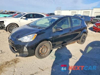 2012 TOYOTA PRIUS C JTDKDTB36C1502452 - główne zdjęcie licytacji z USA - miniatura