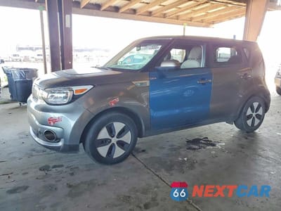 2017 KIA SOUL EV KNDJP3AE3H7022248 - główne zdjęcie licytacji z USA - miniatura