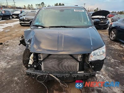 Piąte zdjęcie samochodu w środku: 2019 DODGE GRAND CARAVAN SXT VIN:2C4RDGCG3KR765290 - miniatura