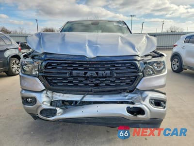 Piąte zdjęcie samochodu w środku: 2022 RAM 1500 BIG HORN/LONE STAR VIN:1C6SRFBT3NN185672 - miniatura