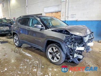 Czwarte zdjęcie samochodu z boku: 2019 JEEP COMPASS LIMITED VIN:3C4NJDCB4KT683401 - miniatura