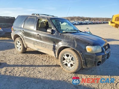 Czwarte zdjęcie samochodu z boku: 2005 FORD ESCAPE VIN:1FMCU94195KA78938 - miniatura