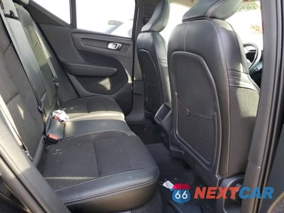 Zdjęcie 11 z 13 samochodu: 2020 VOLVO XC40 T5 MOMENTUM VIN:YV4162UK8L2267483 - miniatura