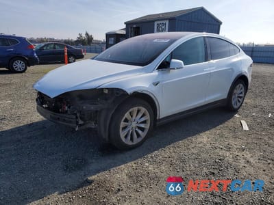 2018 TESLA MODEL X 5YJXCAE23JF118214 - główne zdjęcie licytacji z USA - miniatura