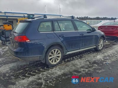 Trzecie zdjęcie samochodu z tyłu: 2017 VOLKSWAGEN GOLF ALLTRACK S VIN:3VWH17AU8HM519393 - miniatura