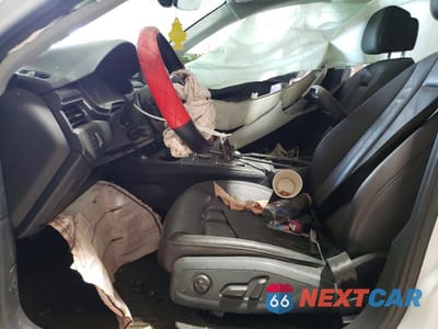 Zdjęcie 7 z 12 samochodu: 2017 AUDI A4 PREMIUM VIN:WAUANAF43HN070335 - miniatura