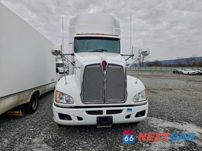 Zdjęcie 9 z 10 samochodu: 2013 KENWORTH T660 SEMI TRUCK VIN:1XKAA48X2DJ354794 - miniatura