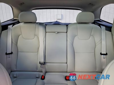 Zdjęcie 10 z 13 samochodu: 2025 VOLVO XC60 CORE VIN:YV4M12RJXS1106584 - miniatura