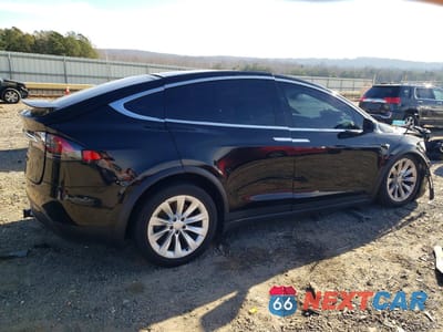 Trzecie zdjęcie samochodu z tyłu: 2017 TESLA MODEL X VIN:5YJXCAE2XHF077364 - miniatura