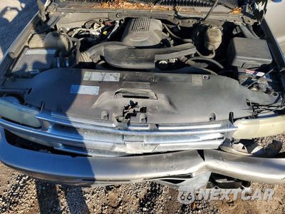 Zdjęcie 12 z 13 samochodu: 2003 CHEVROLET SUBURBAN VIN:3GNEC16T23G303132 - miniatura