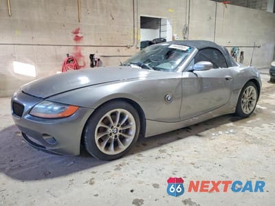 2004 BMW Z4 2.5 4USBT33554LR68134 - główne zdjęcie licytacji z USA - miniatura