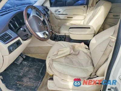 Zdjęcie 7 z 12 samochodu: 2007 CADILLAC ESCALADE ESV VIN:1GYFK66817R185146 - miniatura