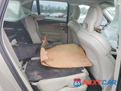 Zdjęcie 11 z 13 samochodu: 2017 VOLVO XC90 T6 VIN:YV4A22PL1H1139373 - miniatura