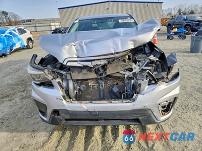 Piąte zdjęcie samochodu w środku: 2019 SUBARU FORESTER VIN:JF2SKAAC0KH469953 - miniatura