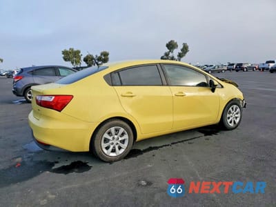 Trzecie zdjęcie samochodu z tyłu: 2016 KIA RIO LX VIN:KNADM4A34G6696498 - miniatura