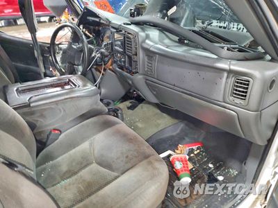 Zdjęcie 8 z 13 samochodu: 2006 CHEVROLET SILVERADO K2500 HEAVY DUTY VIN:1GCHK23D16F140930 - miniatura