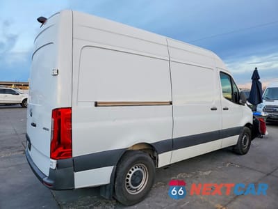 Trzecie zdjęcie samochodu z tyłu: 2023 MERCEDES-BENZ SPRINTER 2500 STANDARD ROOF 4-CYL DIESEL VIN:W1Y4NBHY3PT121926 - miniatura