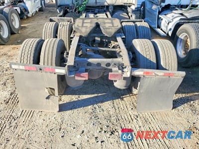 Zdjęcie 9 z 10 samochodu: 2018 INTERNATIONAL PROSTAR VIN:3HSDJSNR6JN448552 - miniatura