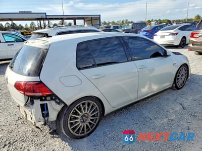 Trzecie zdjęcie samochodu z tyłu: 2018 VOLKSWAGEN GTI S/SE VIN:3VW447AU8JM258164 - miniatura