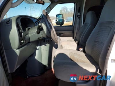 Zdjęcie 7 z 12 samochodu: 2005 FORD E450 RECREATIONAL VEHICLE VIN:1FDXE45S95HA14422 - miniatura