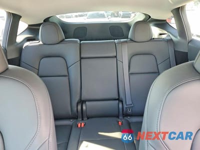 Zdjęcie 10 z 13 samochodu: 2024 TESLA MODEL Y VIN:7SAYGDEE5RA264419 - miniatura