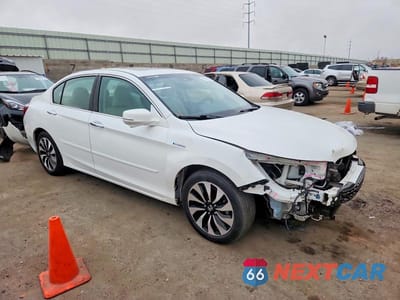 Czwarte zdjęcie samochodu z boku: 2015 HONDA ACCORD TOURING HYBRID VIN:1HGCR6F7XFA009920 - miniatura