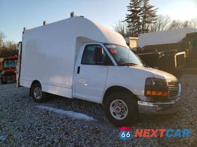 Czwarte zdjęcie samochodu z boku: 2024 GMC SAVANA DELIVERY TRUCK VIN:7GZ07RF78RN002361 - miniatura