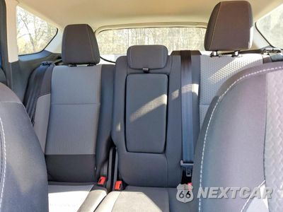 Zdjęcie 10 z 13 samochodu: 2018 FORD ESCAPE SE VIN:1FMCU9GD7JUD57275 - miniatura