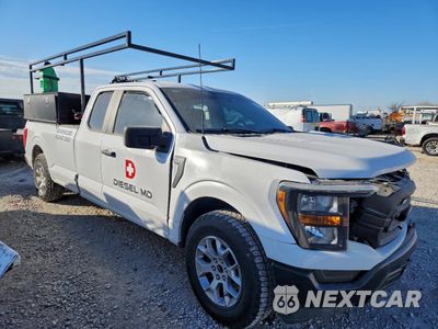 Czwarte zdjęcie samochodu z boku: 2023 FORD F150 SUPER CAB VIN:1FTFX1C80PKD89153 - miniatura