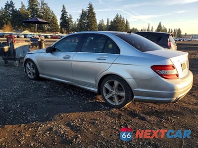 Drugie zdjęcie samochodu z przodu: 2010 MERCEDES-BENZ C 300 4MATIC VIN:WDDGF8BB5AF401638 - miniatura