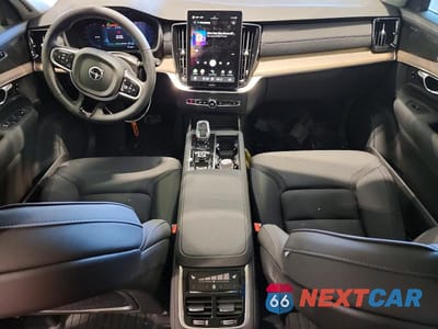Zdjęcie 8 z 12 samochodu: 2025 VOLVO XC90 PLUS VIN:YV4062PB9S1389779 - miniatura
