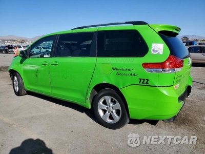 Drugie zdjęcie samochodu z przodu: 2014 TOYOTA SIENNA LE VIN:5TDKK3DC8ES447415 - miniatura
