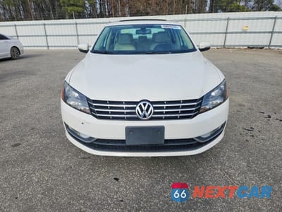 Piąte zdjęcie samochodu w środku: 2015 VOLKSWAGEN PASSAT SEL VIN:1VWCV7A32FC003843 - miniatura