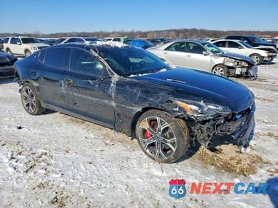 Czwarte zdjęcie samochodu z boku: 2018 KIA STINGER GT1 VIN:KNAE45LC7J6040133 - miniatura