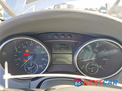 Zdjęcie 9 z 14 samochodu: 2006 MERCEDES-BENZ ML 500 VIN:4JGBB75E86A059196 - miniatura