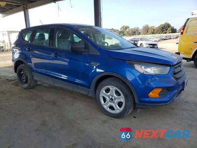 Czwarte zdjęcie samochodu z boku: 2018 FORD ESCAPE S VIN:1FMCU0F72JUD44098 - miniatura