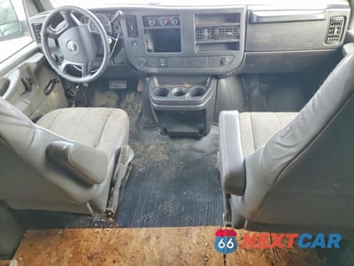 Zdjęcie 8 z 14 samochodu: 2008 GMC SAVANA G2500 VIN:1GTGG25C081127958 - miniatura