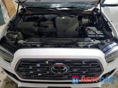 Zdjęcie 11 z 12 samochodu: 2023 TOYOTA TACOMA VIN:3TMCZ5AN2PM591031 - miniatura