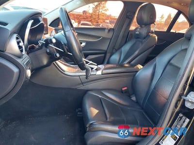 Zdjęcie 7 z 11 samochodu: 2016 MERCEDES-BENZ C 300 4MATIC VIN:55SWF4KB7GU161258 - miniatura