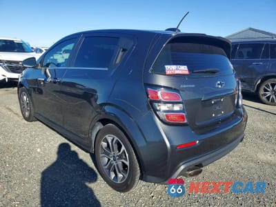 Drugie zdjęcie samochodu z przodu: 2020 CHEVROLET SONIC LT VIN:1G1JD6SB4L4105155 - miniatura